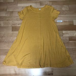 NWT Light Weight Short Sleeve Knee Length Dress